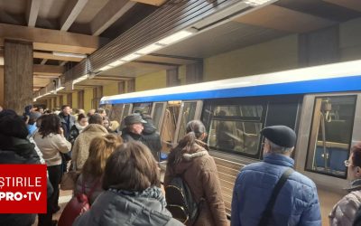 O persoană a decedat după ce a fost prinsă sub o garnitură de metrou în stația Unirii din București, joi după-amiaza, în ceea ce pare a fi o tentativă de suicid