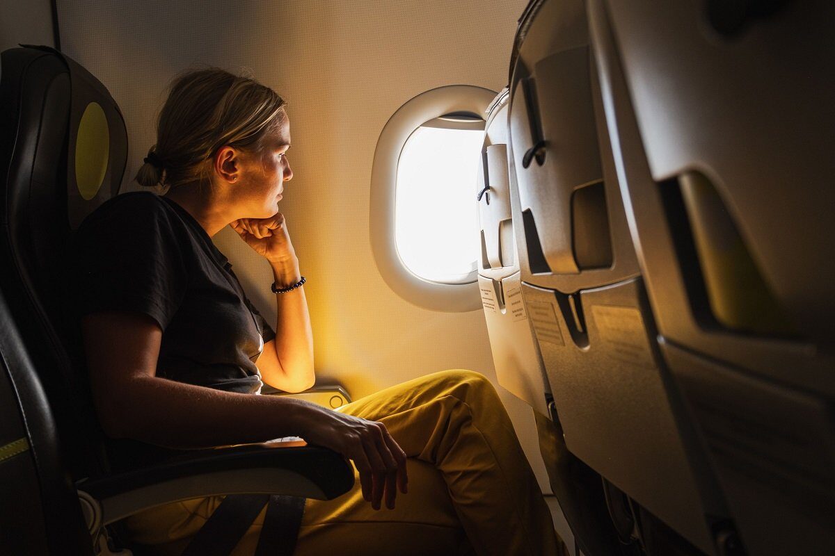 De ce ferestrele avioanelor nu sunt întotdeauna aliniate cu scaunele: Un calcul pragmatic Multe persoane care călătoresc cu avionul au observat că ferestrele nu sunt mereu poziționate direct în fața scaunelor