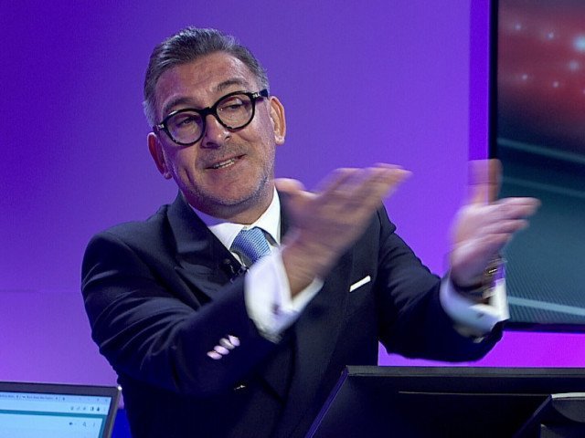 FCSB, cu un joc „dezlănțuit”, a condus UTA Arad la pauză cu 3-1 Mihai Lixandru, mijlocașul FCSB, a fost remarcat de Ilie Dumitrescu după o primă repriză dominantă a roș-albaștrilor pe terenul UTA Arad