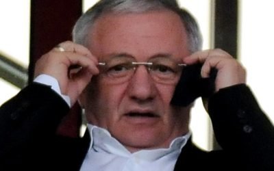 Porumboiu, despre arbitrajul Farul – CFR Cluj: „Deciziile au fost eronate” Fostul mare arbitru Adrian Porumboiu a comentat arbitrajul partidei dintre Farul Constanța și CFR Cluj, scor 1-2, analizând în special două faze controversate în care echipa gazdă a reclamat acordarea unor lovituri de la 11 metri