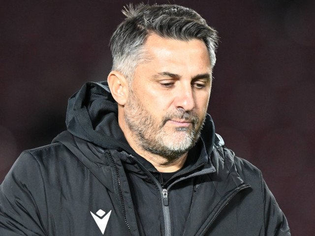 Rapid învinge Unirea Slobozia, Claudiu Niculescu absent din vestiar Rapid București a învins Unirea Slobozia cu scorul de 2-1 într-un meci disputat luni seară