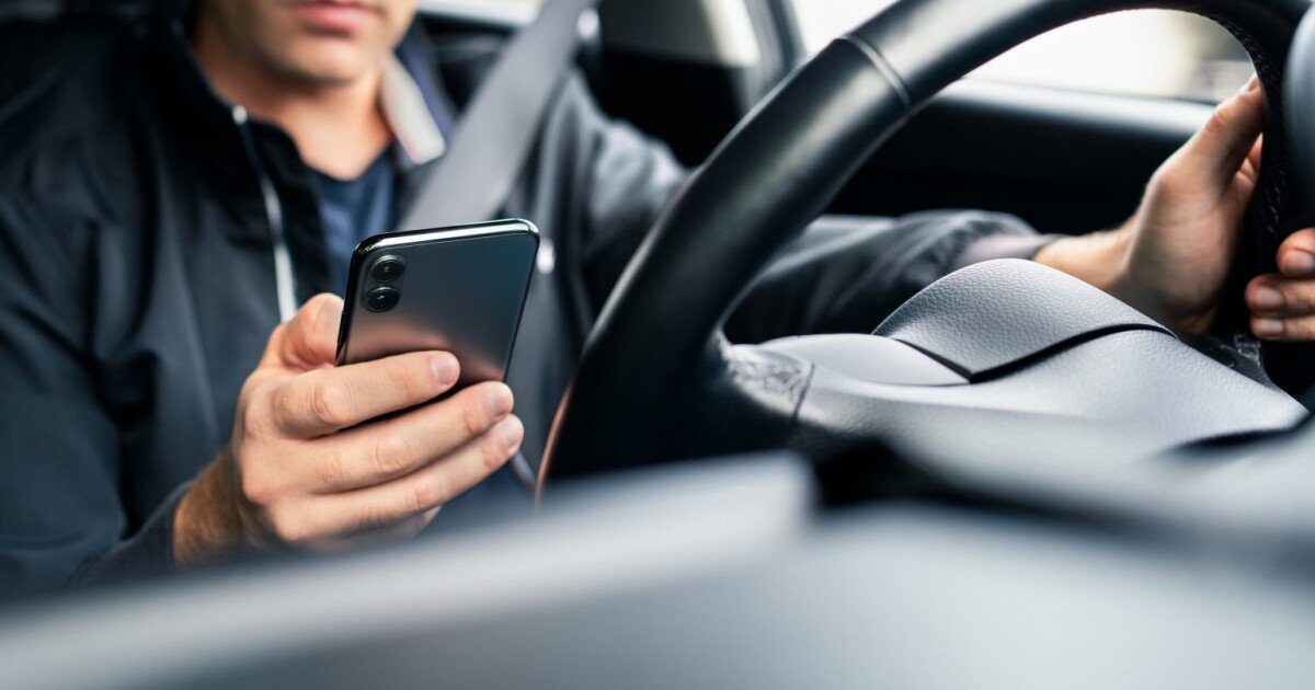 Șoferii de ridesharing reclamă venituri mici și presiuni din partea platformelor Șoferii care activează pe platformele de ridesharing precum Uber și Bolt semnalează autorităților probleme legate de veniturile considerate insuficiente, presiuni legate de acceptarea curselor și riscul suspendării conturilor