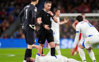 Kovacs, în prim-plan la Cardiff: Bosnia merge mai departe la penalty-uri Arbitrul român Istvan Kovacs a fost în centrul atenției în meciul dramatic dintre Țara Galilor și Bosnia, disputat la Cardiff