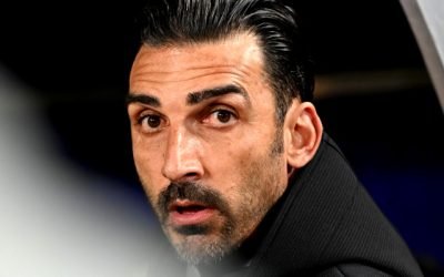 UTA Arad – FCSB: Spectacol de goluri și o accidentare care îngrijorează FCSB a învins UTA Arad cu scorul de 4-2 într-un meci spectaculos disputat pe terenul arădenilor