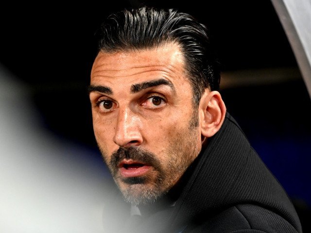 UTA Arad – FCSB: Spectacol de goluri și o accidentare care îngrijorează FCSB a învins UTA Arad cu scorul de 4-2 într-un meci spectaculos disputat pe terenul arădenilor