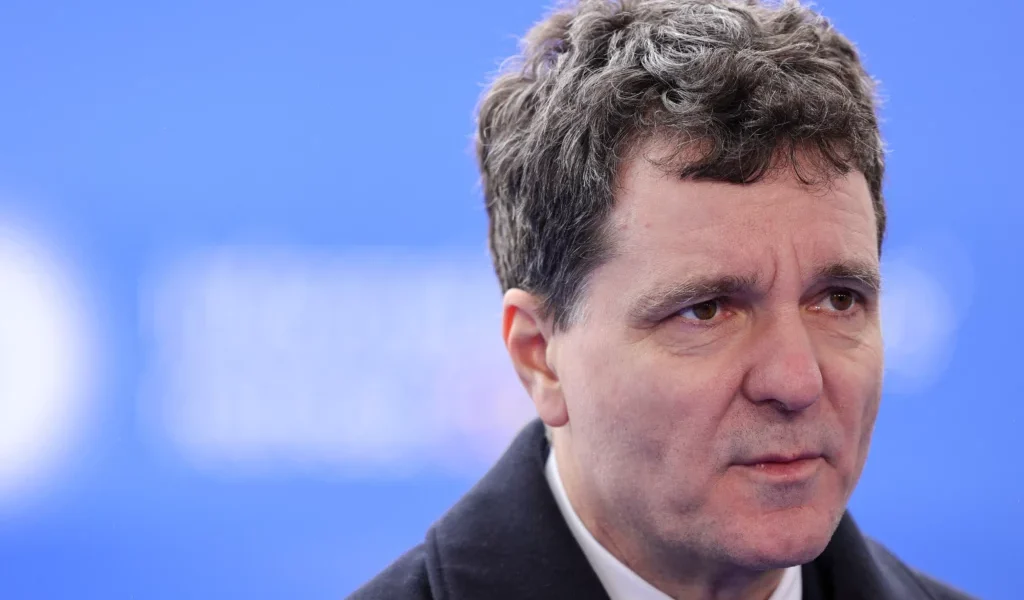 Reacție de la București: România, în siguranță în ciuda tensiunilor din Orientul Mijlociu Bucureștiul transmite un mesaj clar de calm și asigurare în contextul escaladării conflictului din Orientul Mijlociu