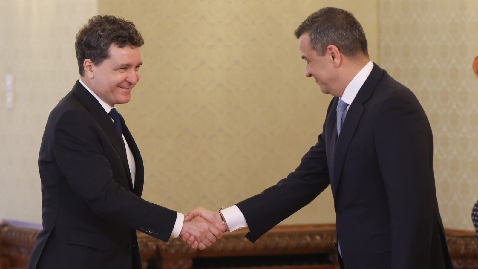 Ctp: Întâlnirea Dan-Grindeanu, în „oglinzi” lui Bolojan, comentează Europa FM