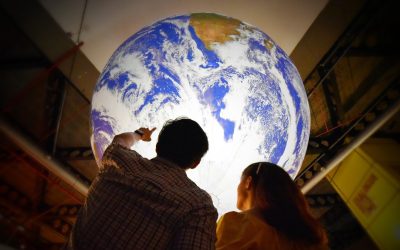 Nucleul Pământului încetinește: O mișcare subtilă cu implicații majore Oamenii de știință au descoperit că nucleul intern al Pământului, o sferă solidă aflată la mii de kilometri sub picioarele noastre, a încetinit