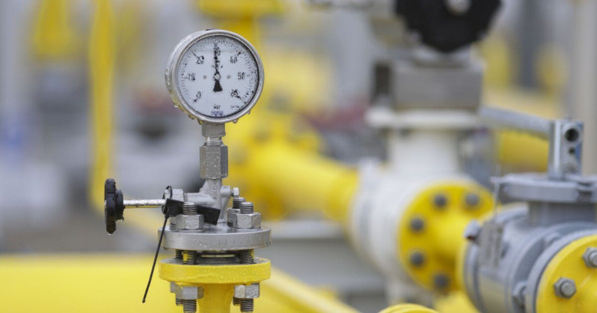 Critici dure la adresa politicii europene privind captarea CO2 Politica Uniunii Europene de captare a dioxidului de carbon este criticată dur de către reprezentanți ai industriei energetice din România, fiind considerată un atac la adresa producătorilor autohtoni de gaze naturale