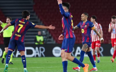 Barcelona se zbate, Atletico Madrid merge mai departe în Cupa Regelui Barcelona a învins Atletico Madrid cu 3-0 în returul semifinalei Cupei Regelui, însă nu a reușit să întoarcă scorul din tur, pierdut cu 4-0
