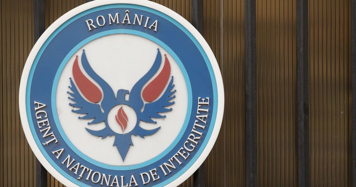 ANI introduce un sistem digital pentru verificarea restricțiilor pre și post-angajare Agenția Națională de Integritate (ANI) a anunțat vineri implementarea unui sistem digital pentru a controla mai eficient respectarea restricțiilor privind funcțiile publice
