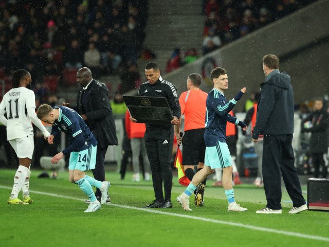 Schimbări majore în fotbal: Ghana se desparte de selecționer după înfrângerea cu Germania Înfrângerea Ghanei în fața Germaniei a declanșat o serie de evenimente