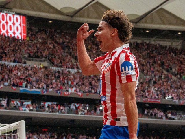 Barcelona, pe urmele lui Julian Alvarez? Laporta temperează entuziasmul Barcelona pare să aibă ochii ațintiți asupra atacantului argentinian Julian Alvarez, jucătorul lui Atletico Madrid