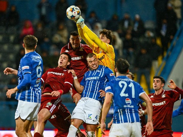 Rafael Munteanu, salvatorul Farului: Portarul a apărat un penalty și a atras laudele lui Zicu Tânărul portar al Farului, Rafael Munteanu, a atras atenția după o prestație importantă în meciul cu Csikszereda, unde a apărat un penalty