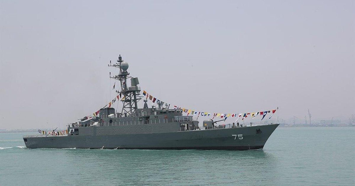 Atac submarin: Peste o sută de persoane date dispărute după ce o navă iraniană a fost lovită lângă Sri Lanka Cel puțin 101 de persoane sunt date dispărute și 78 au fost rănite după ce o navă iraniană a fost atacată de un submarin în apropierea Sri Lankăi