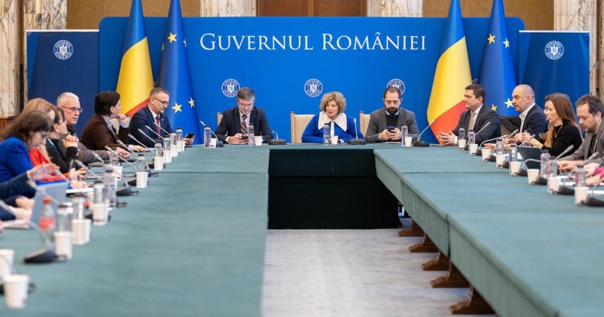 Ministrul Economiei propune un pact pentru stabilitate fiscală în viitoarele coaliții de guvernare Ministrul Economiei, Irineu Darău, a declarat vineri, la Cluj-Napoca, că instabilitatea și impredictibilitatea fiscală reprezintă o problemă majoră pentru antreprenorii români