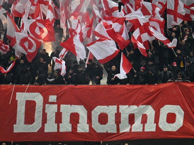 Bannerul dinamoviștilor, vedetă la meciul cu fc argeș