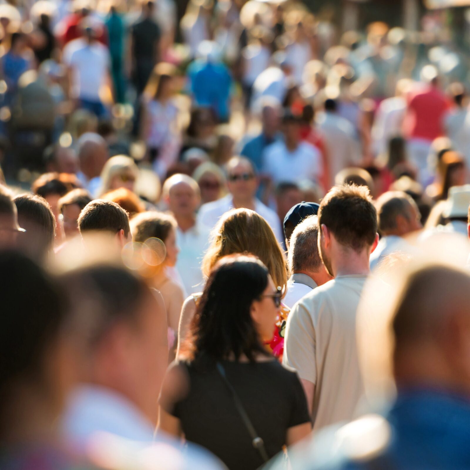 România se confruntă cu o criză demografică acută, cu consecințe serioase asupra sistemului de pensii și a finanțelor publice