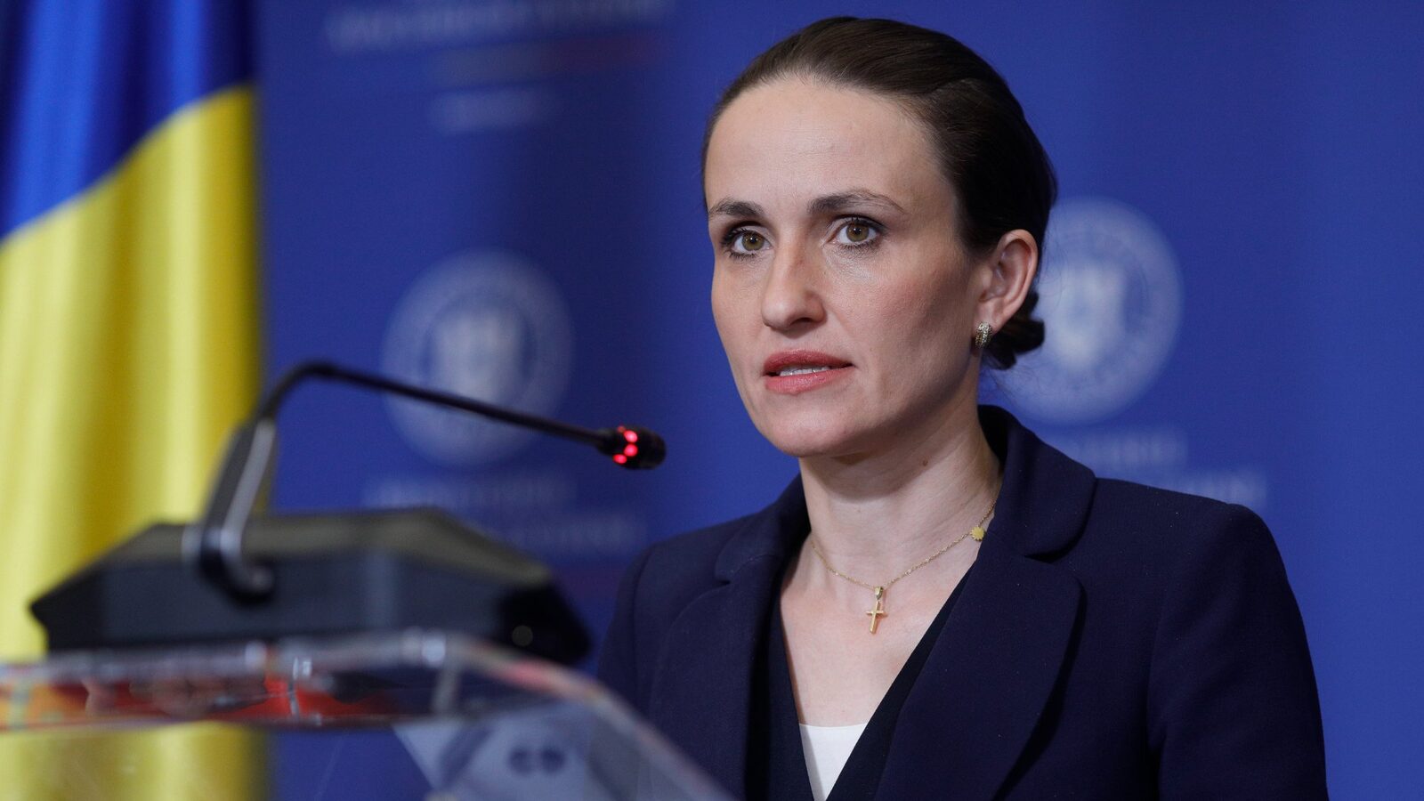 Peste 14.000 de români în Emiratele Arabe Unite: Recomandări de la Ministerul Afacerilor Externe Aproximativ 14.000 de cetățeni români se află în prezent în Emiratele Arabe Unite, conform informațiilor furnizate de Ministerul Afacerilor Externe (MAE)