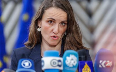 Irina Ponta, exclusă de pe lista de repatriere din Emirate: Acuzații grave între MAE și familia Ponta O controversă de proporții a izbucnit după ce fiica fostului premier Victor Ponta, Irina, a fost îndepărtată de pe lista pasagerilor unui zbor de repatriere organizat de Ministerul Afacerilor Externe (MAE) pentru cetățenii români blocați în Emiratele Arabe Unite