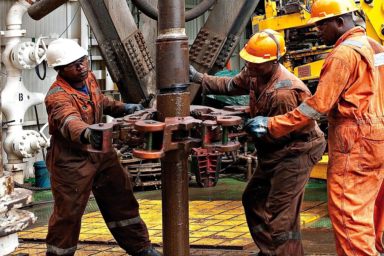 Criza din Orientul Mijlociu reconfigurează piața energetică globală, Africa deține atuuri majore Războiul din Orientul Mijlociu a generat o undă de șoc în piețele globale de petrol și gaze naturale, cu efecte vizibile imediat