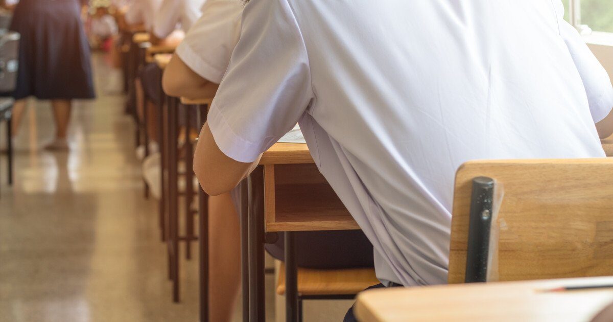 Elevii de clasa a VIII-a au susținut proba de matematică la simularea Evaluării Naționale 2026 București – Elevii de clasa a VIII-a au susținut marți, 17 martie, proba la matematică în cadrul simulării Evaluării Naționale 2026