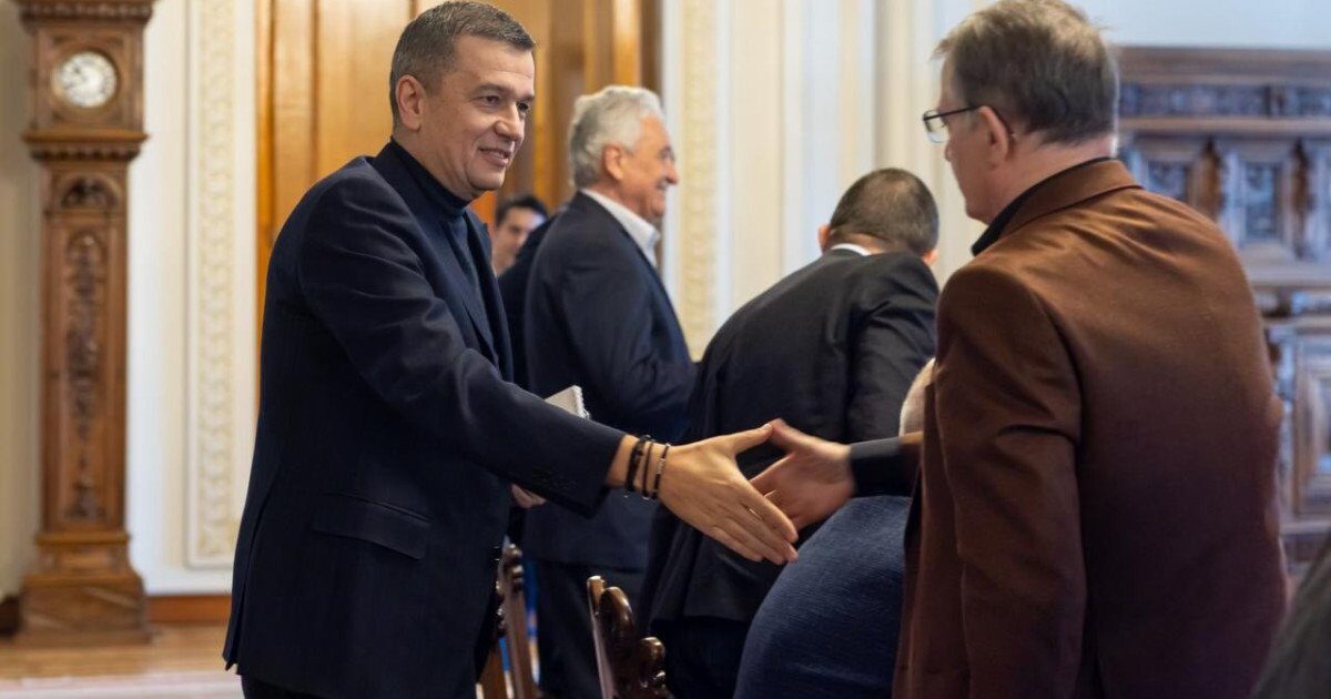 Grindeanu discută cu sindicatele: Dialogul cu guvernul, o problemă majoră Președintele PSD, Sorin Grindeanu, a avut o întâlnire cu reprezentanții sindicatelor, unde principala nemulțumire exprimată a fost lipsa unui dialog real cu premierul
