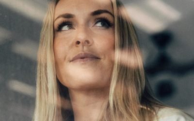 Lindsey Vonn revine la antrenamente, la 25 de zile după accidentarea gravă din Cortina d’Ampezzo Fosta schioare de performanță Lindsey Vonn, în vârstă de 41 de ani, a postat un videoclip pe Instagram în care apare antrenându-se, la mai puțin de o lună de la accidentarea suferită în timpul probei feminine de coborâre de la Cortina d’Ampezzo