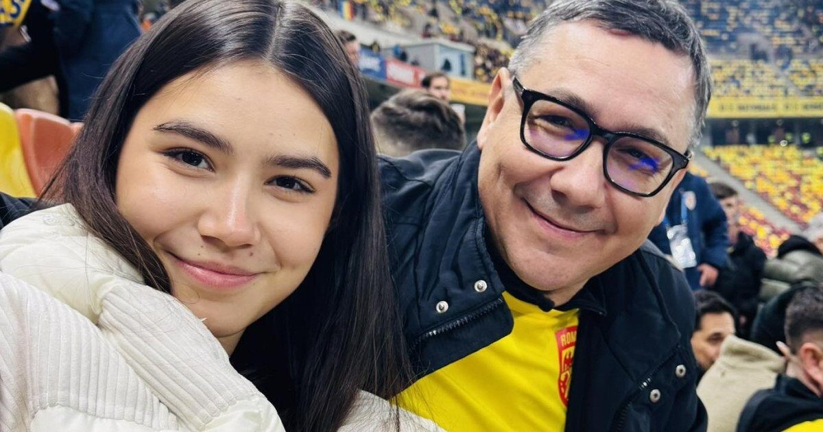 Victor Ponta a sesizat CNCD și pregătește plângere penală împotriva ministrului Oana Țoiu Fostul premier Victor Ponta a anunțat că a depus o sesizare la Consiliul Național pentru Combaterea Discriminării (CNCD) împotriva ministrului Oana Țoiu, în legătură cu cazul fiicei sale, Irina, care nu a putut reveni în țară cu un zbor de repatriere din Dubai