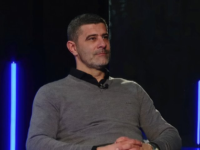 Dani Coman, chemat în fața Comisiei de Disciplină după declarațiile despre Radu Petrescu Oficialul clubului FC Argeș, Dani Coman, va fi audiat de Comisia de Disciplină a Federației Române de Fotbal (FRF) în urma declarațiilor controversate făcute la adresa arbitrului Radu Petrescu