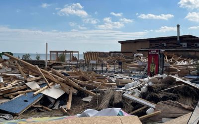 Beach-barurile ilegale de pe litoralul românesc: majoritatea demolate, ABADL cere daune Administrația Bazinală de Apă Dobrogea – Litoral (ABADL) a anunțat că majoritatea celor 105 beach-baruri identificate ca fiind construite ilegal pe litoralul românesc vara trecută au fost demolate