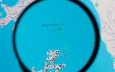 Trump, dispus să accepte închiderea Strâmtorii Hormuz pentru a încheia conflictul cu Iranul Administrația de la Washington pare dispusă să pună capăt campaniei militare împotriva Iranului, chiar dacă Strâmtoarea Hormuz rămâne sub controlul Teheranului