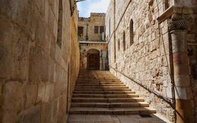 Patriarhul latin al Ierusalimului și preotul Bisericii Sfântului Mormânt, împiedicați să celebreze slujba de Duminica Floriilor Ierusalimul a fost scena unui eveniment fără precedent în ultimele secole