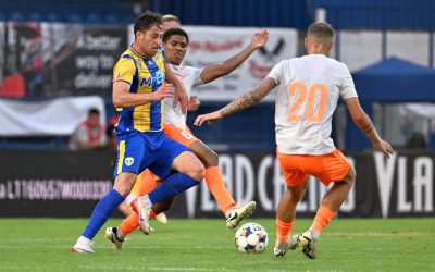 Petrolul, zdrobit de Metaloglobus: Noua minune a fotbalului românesc!