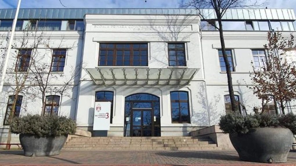 Sectorul 3 vrea să instaleze stații de încărcare rapidă pentru mașinile electrice Primăria Sectorului 3 a lansat o licitație pentru un acord-cadru ce vizează achiziția și instalarea unor stații de încărcare rapidă pentru vehiculele electrice