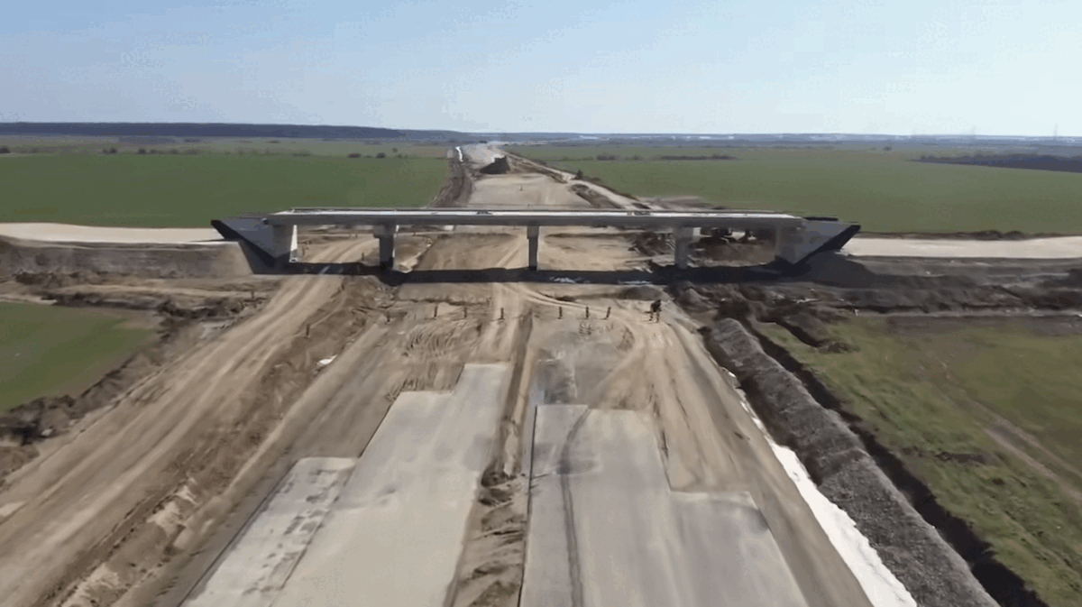 Mobilizare slabă pe lotul 3 al A0 Nord, deși lucrările sunt avansate Deși lucrările la lotul 3 al autostrăzii de centură A0 Nord au atins un stadiu fizic de 80%, ritmul de lucru este considerat ineficient, potrivit directorului general al Companiei Naționale de Administrare a Infrastructurii Rutiere (CNAIR), Cristian Pistol
