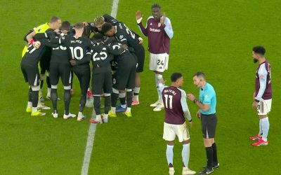 Chelsea aprinde spiritele la Aston Villa: o pauză tactică controversată Birmingham, Anglia – Chelsea a stârnit o furtună de reacții pe terenul lui Aston Villa, după ce jucătorii s-au adunat în centrul terenului pentru o discuție tactică, chiar înaintea reluării jocului după pauză