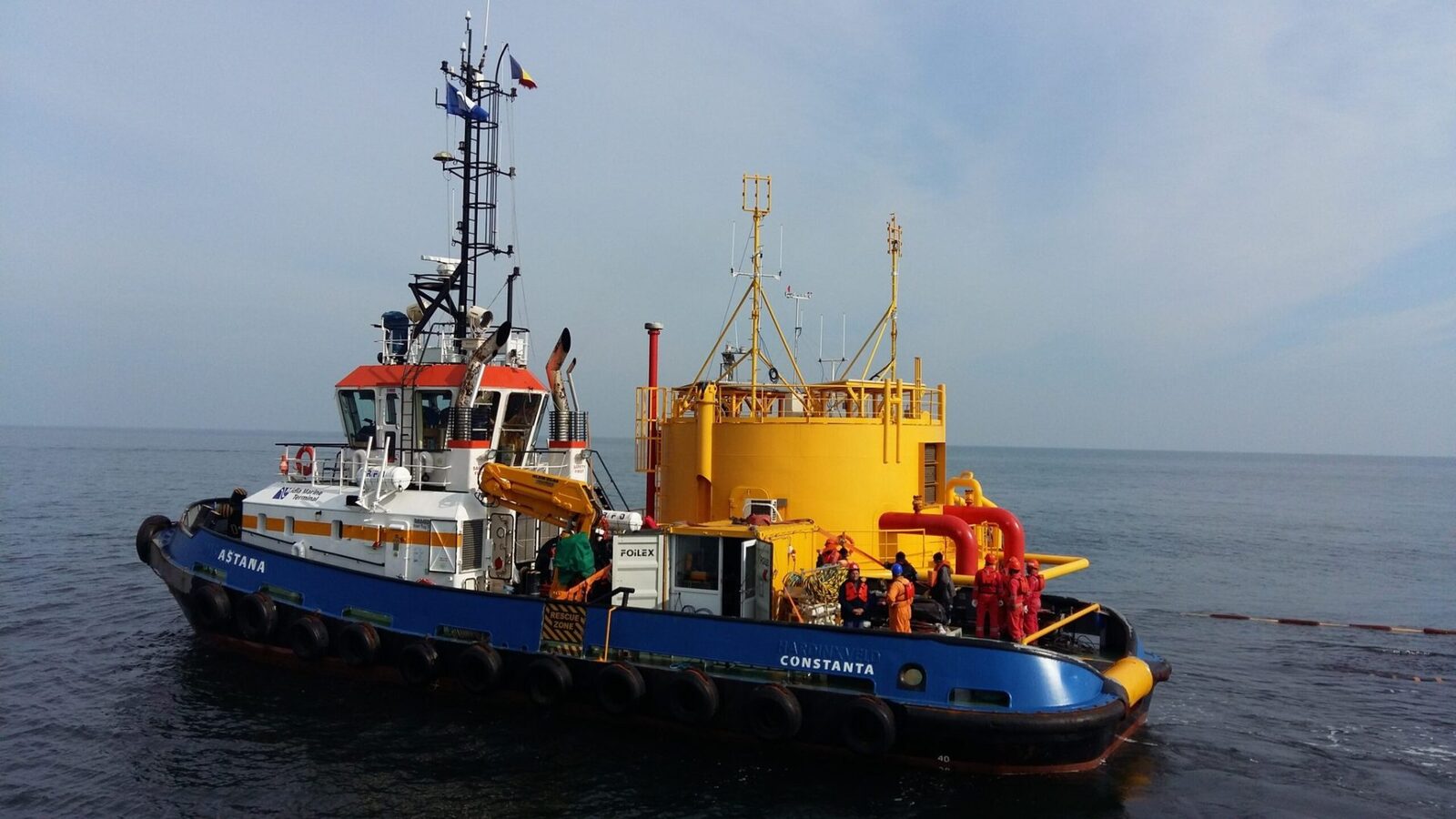 Operațiunile de căutare continuă după scufundarea remorcherului „Astana” în Portul Midia Forțele Navale Române continuă căutările pentru găsirea persoanelor dispărute în urma scufundării remorcherului „Astana”