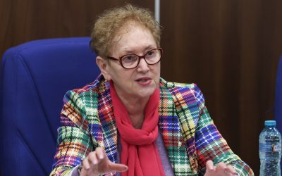 Avocatul Poporului atacă la Curtea Constituțională ordonanța privind reforma administrației Avocatul Poporului, Renate Weber, a contestat la Curtea Constituțională ordonanța de urgență prin care guvernul implementează reforma în administrația publică