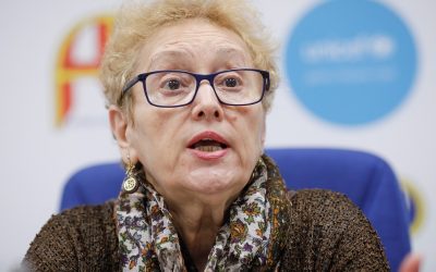 Avocatul Poporului ar putea ataca la CCR ordonanța privind reforma administrativă Surse din g4media.ro susțin că Renate Weber, Avocatul Poporului, intenționează să sesizeze Curtea Constituțională cu privire la ordonanța de urgență ce vizează reforma administrației publice