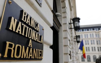 Rezervele valutare ale României scad ușor, aurul continuă să crească Banca Națională a României (BNR) a raportat o ușoară diminuare a rezervelor valutare pentru luna februarie 2026, în timp ce rezerva de aur a continuat să se aprecieze, susținută de cotațiile record de pe piețele internaționale