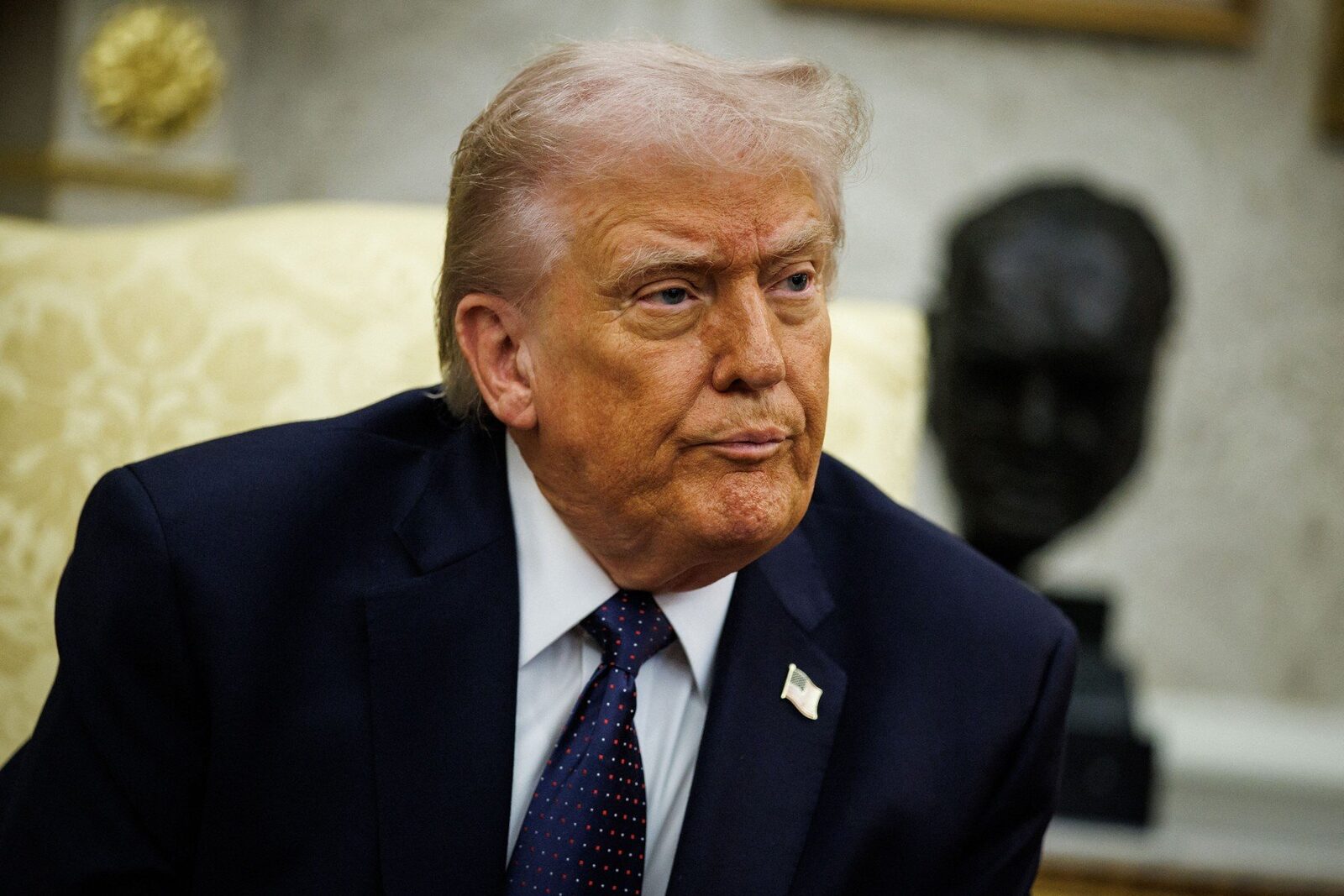 Trump amenință Spania, o jurnalistă evocă un scenariu șocant pentru Cupa Mondială Fostul președinte american Donald Trump a criticat dur Spania pentru poziția sa față de o posibilă ofensivă împotriva Iranului, stârnind reacții vehemente