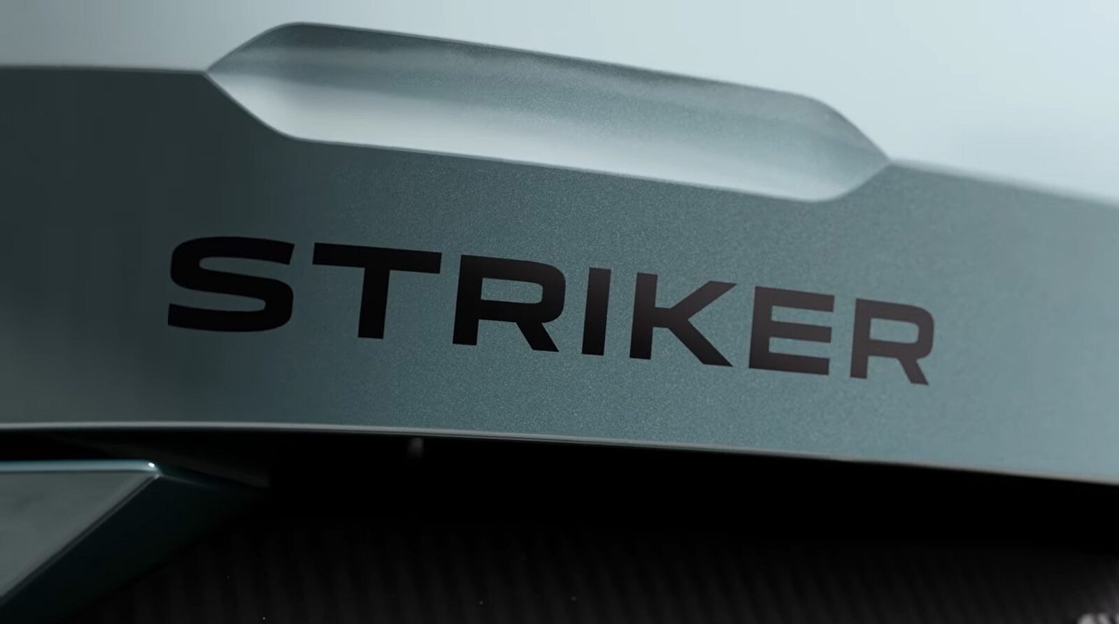 Dacia lansează Striker, un nou model care vizează segmentul compact Dacia își extinde gama de modele cu un nou crossover, botezat Striker, care va concura direct cu modele consacrate precum Skoda Octavia Kombi