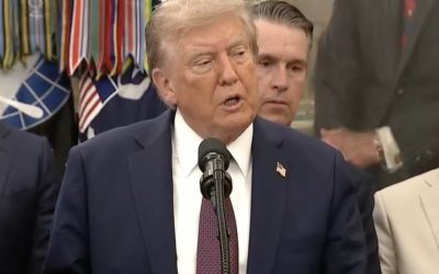 Trump ia în calcul înarmarea opoziției iraniene