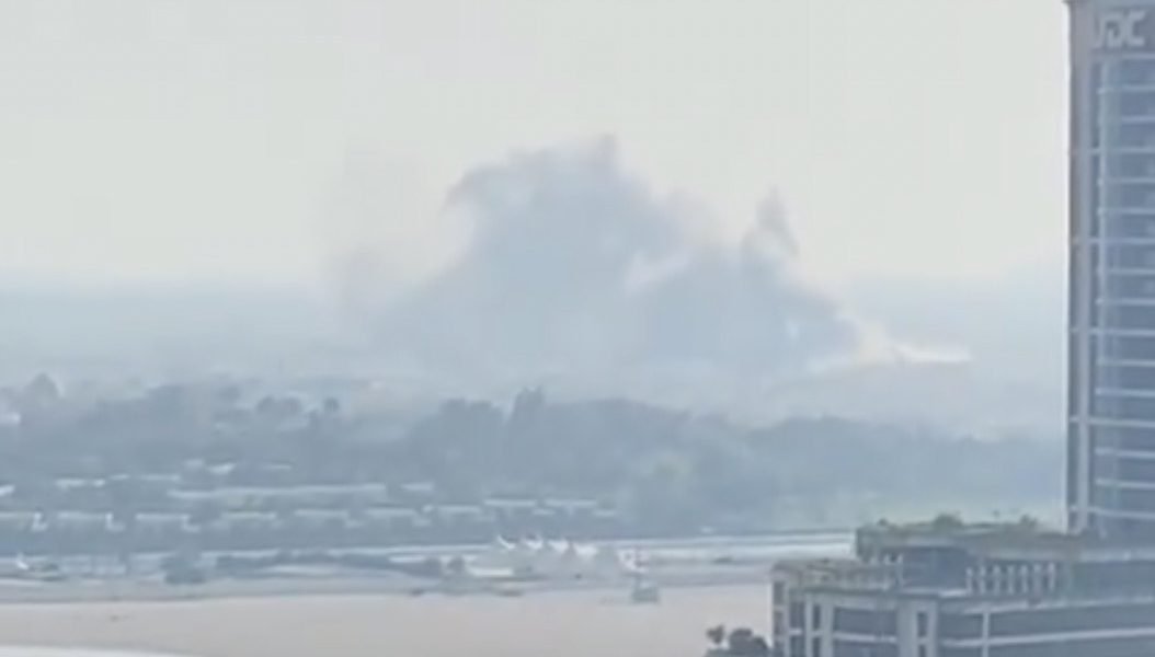 Bază americană din Qatar, atacată cu rachete balistice iraniene O rachetă balistică trasă din Iran a lovit baza militară Al-Udeid din Qatar, cea mai mare bază americană din Orientul Mijlociu, conform unui comunicat al Ministerului Apărării qatarian