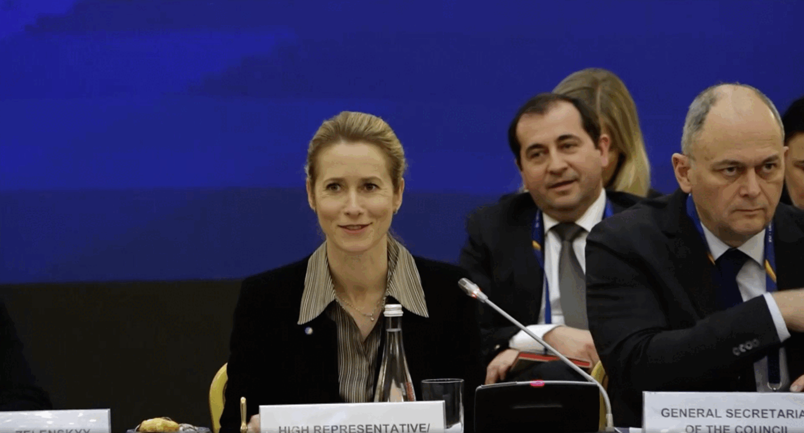 UE Intensifică Susținerea Ucrainei și Presiunea Asupra Rusiei Uniunea Europeană își accentuează eforturile de susținere a Ucrainei, în timp ce aplică noi măsuri de presiune asupra Rusiei
