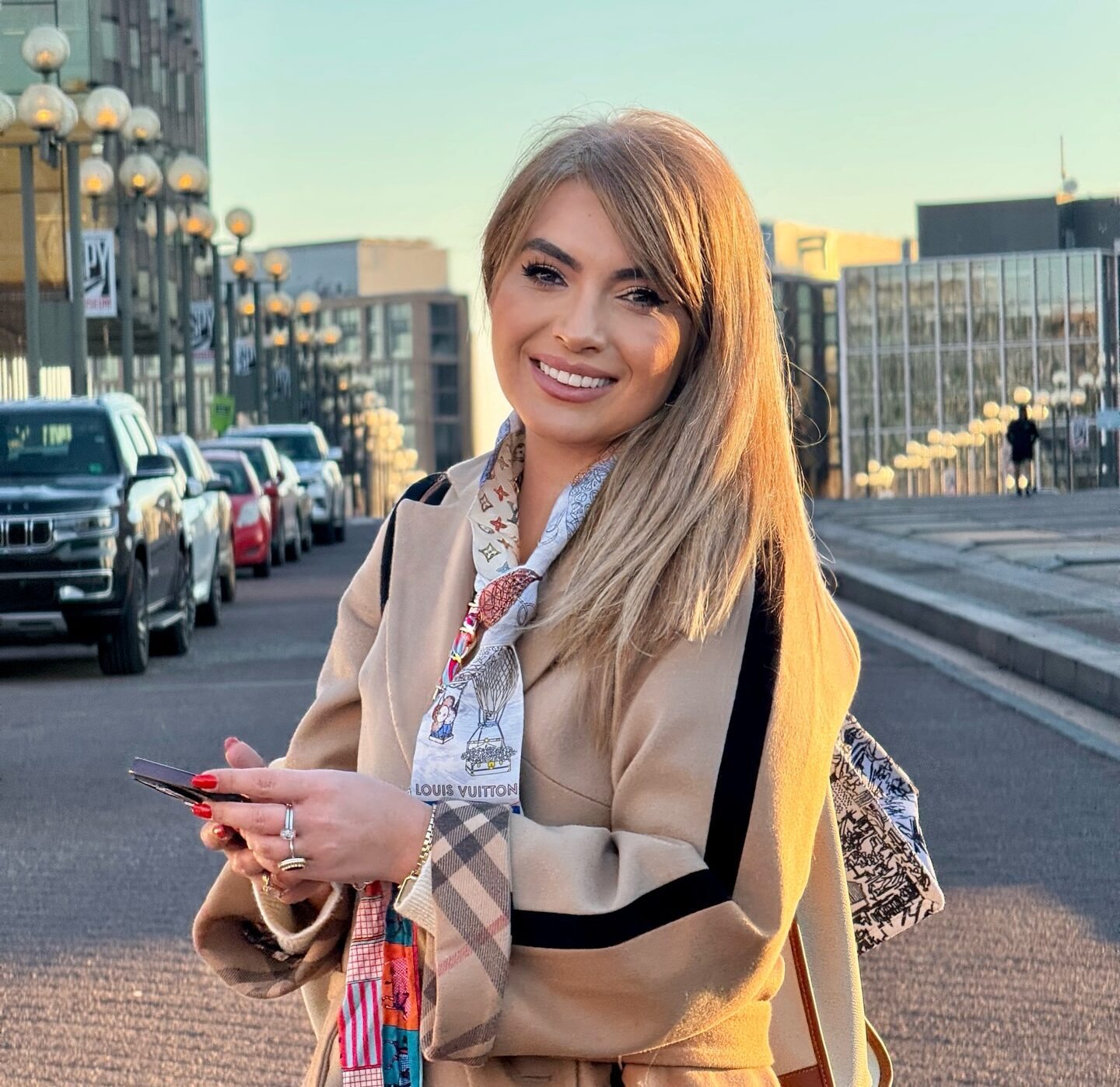 Avocata Silvia Uscov răspunde acuzațiilor legate de o presupusă legătură cu George Simion Avocata Silvia Uscov a reacționat public la zvonurile apărute în spațiul public, legate de o presupusă relație cu liderul AUR, George Simion