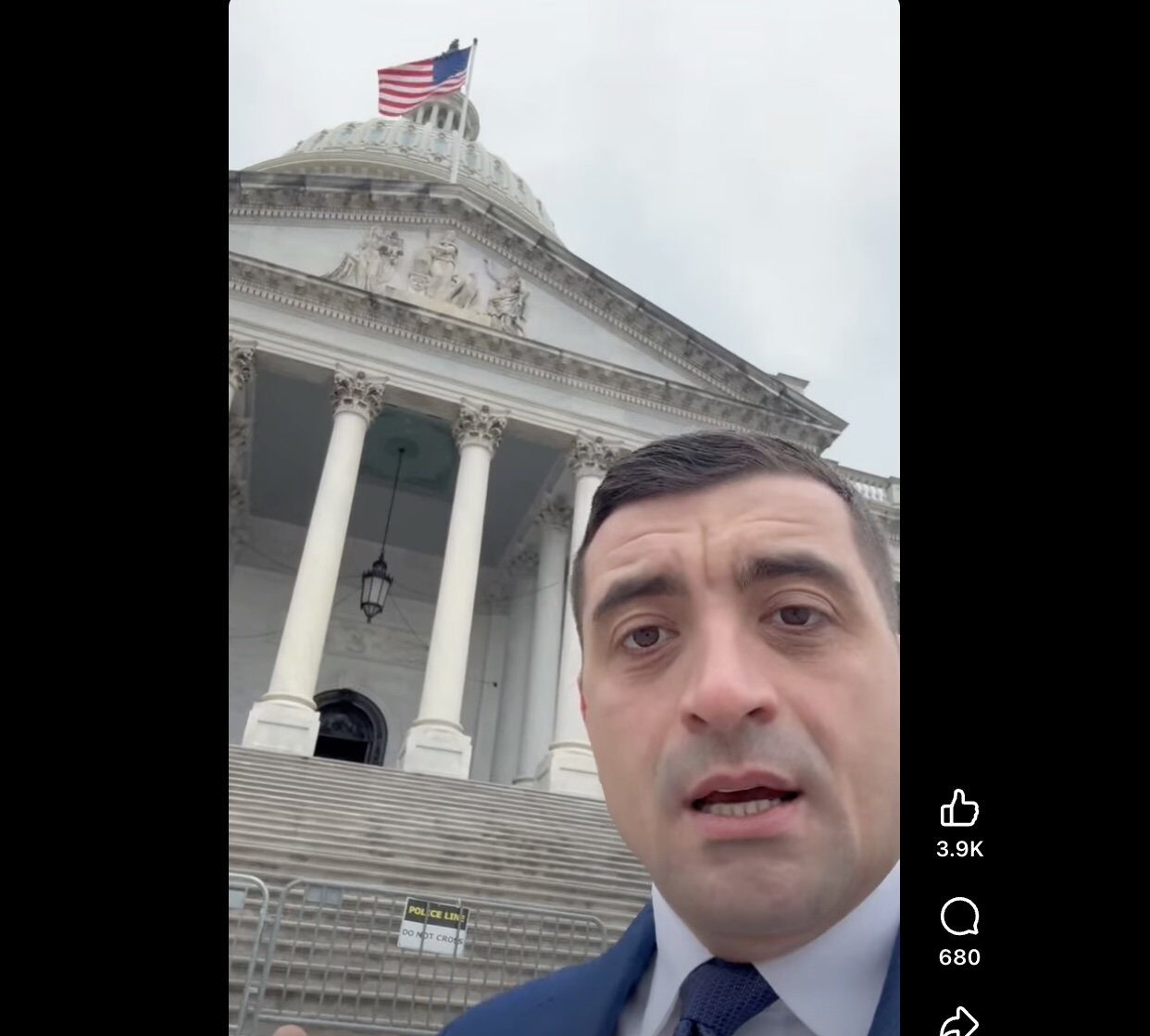 Simion, în SUA: Liderul AUR promovează teorii conspiraționiste și cere ajutorul administrației Trump George Simion, liderul partidului extremist AUR, se află în Statele Unite ale Americii, unde participă la o dezbatere cu politicieni din mai multe țări