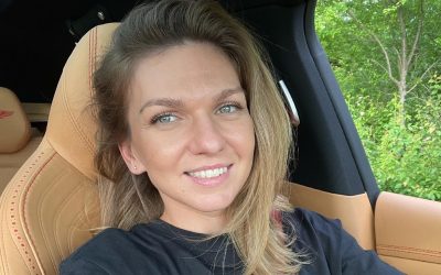 Simona Halep, surprinsă într-o ipostază relaxată la volanul unui Porsche Simona Halep, fosta lideră mondială în tenis, a fost recent fotografiată în timp ce se bucura de o ieșire cu o prietenă, la volanul unui Porsche 911 Carrera S roșu
