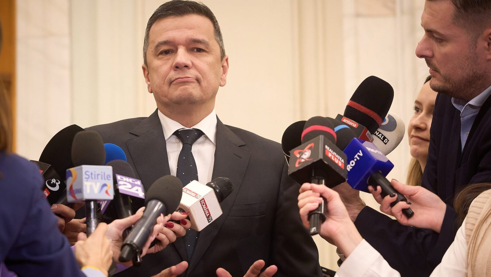 Bugetul pe 2026: PSD și PNL, în dezacord cu privire la priorități Aprobarea bugetului de stat pentru anul 2026 stagnează, după ce negocierile dintre PSD și PNL au scos la iveală divergențe majore, în special în ceea ce privește alocările financiare